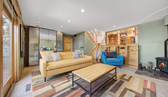 Uptown mpls 4-bedroom house near lakes and downtown mpls!