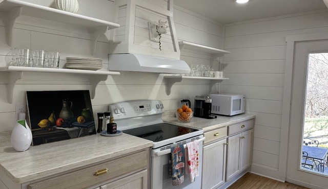 Charming former farmhouse near the university in Cape Girardeau