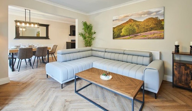 Host & Stay | Roseberry Topping Townhouse