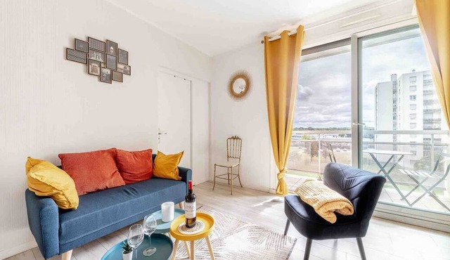 Homerez - Amazing apartement for 6 ppl. with terrace and balcony at Gradignan