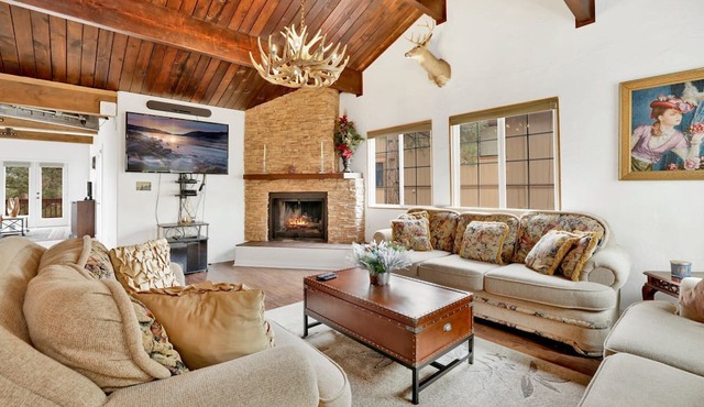 Antelope Views Big Bear~Pool Table~Relaxing Retreat