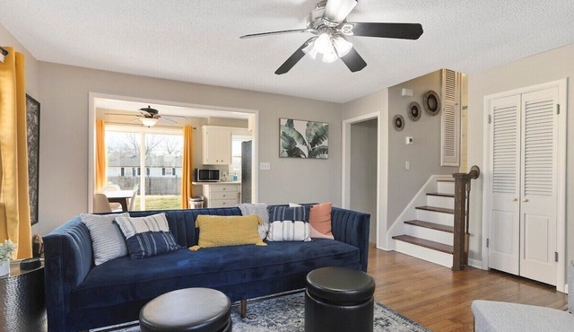 Charming Home <1mile From Downtown Lees Summit