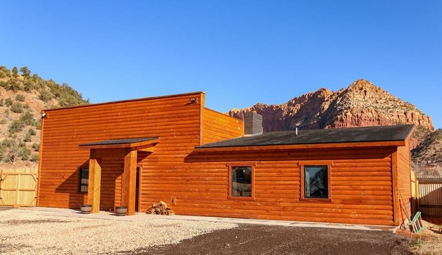 Zion Edge Retreat, Hildale Utah is between Zion National Park & The Grand Canyon