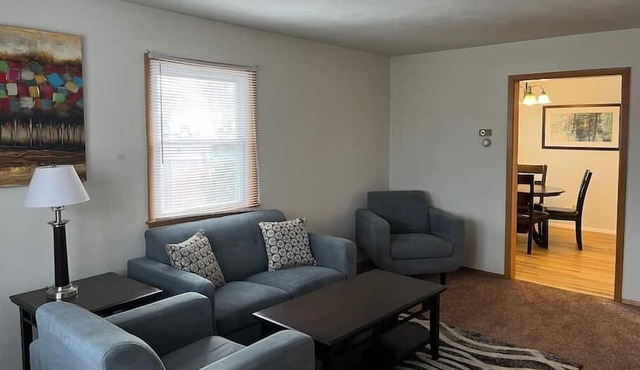 Entire apartment close to downtown - 2 queen beds