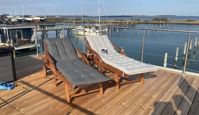 Hausboot Moby Chic für 5 Pers. mit Großer Dachterrasse in Kragenæs auf Lolland