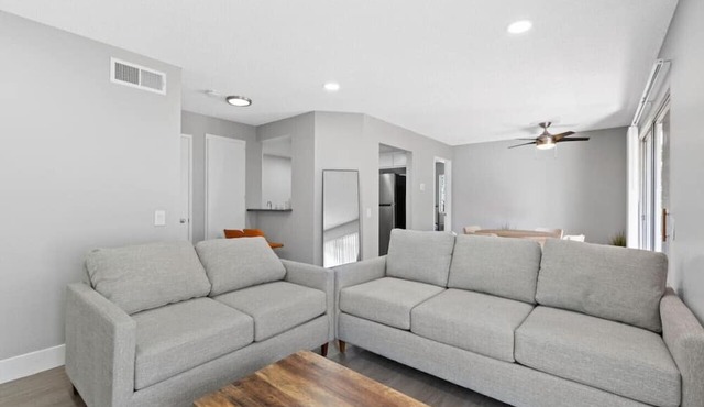 2BR/2BA |Cozy Queen Suite Apartment with Pool