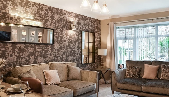 3 bedroom accommodation in Boston Spa, near Wetherby