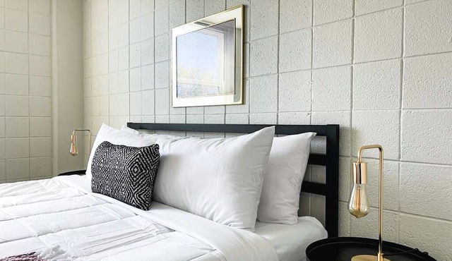 Sleepover: Delightful 1BD/1BA + Gym - Cincinnati