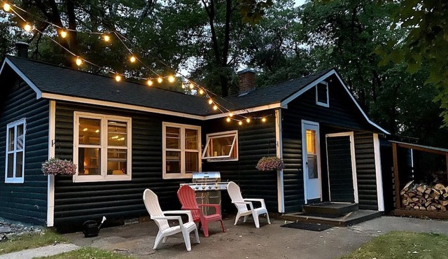 Cozy cabin in enchanting Merrifield with AC, WiFi