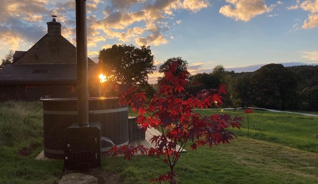 Holiday Home 'La Grande Maison' with Shared Terrace and Wi-Fi