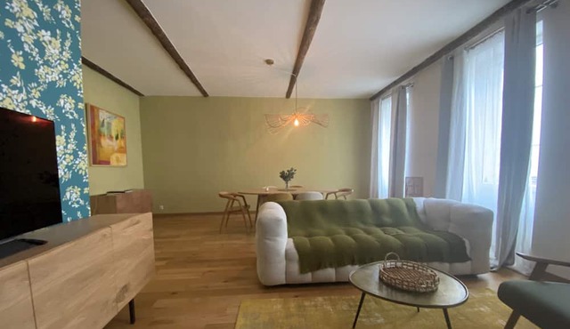 Charming renovated apartment near the beach