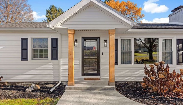 Cozy & newly-renovated ranch nestled in the town of Skaneateles.
