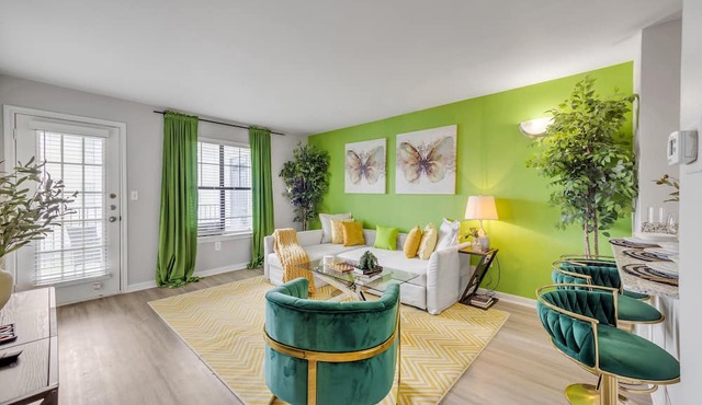 Cozy suite~8 min to DT~big pool~2bed 2bath~free parking