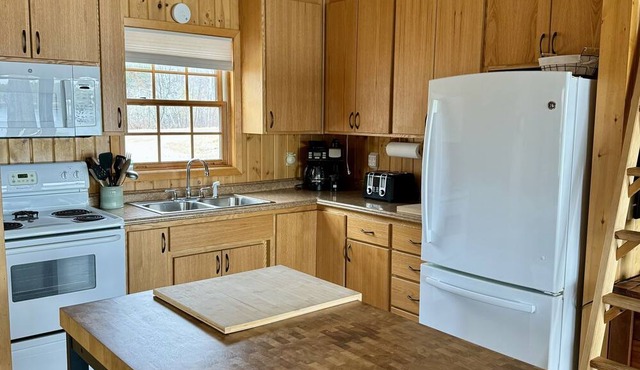 Classic Northern MN Lake Cabin