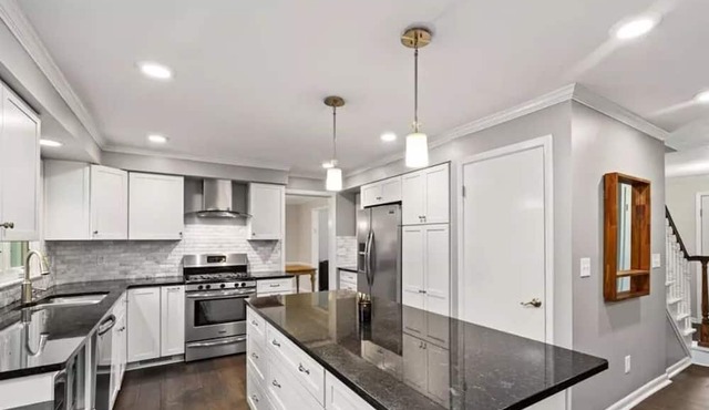 Best vibes for the Solar Eclipse at this peaceful and centrally located getaway!