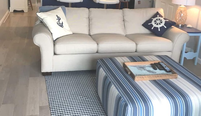 Spend the summer on a Berkshires Lake - convenient to everything