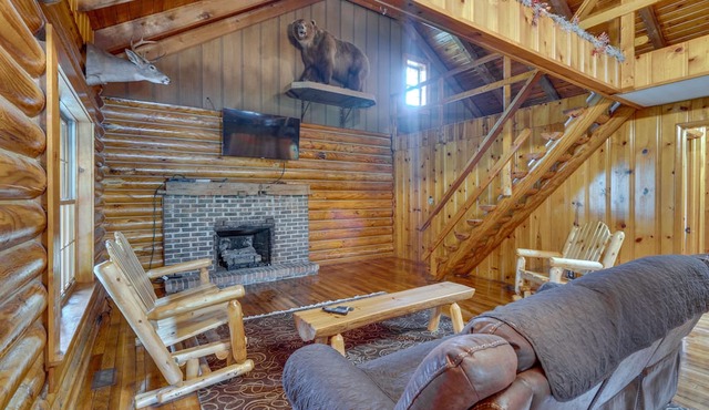 Rustic Wellston Cabin w/ Pond & ATV Trail Access!