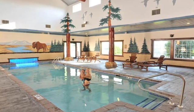 Deluxe 2 Double, Stoney Creek St. Joseph, Wild West Charm | 4 Units