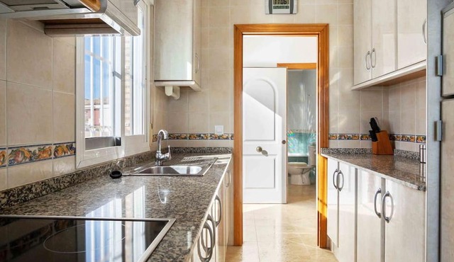 Wonderful private villa for 10 people with pool, WIFI, TV, terrace, pets allowed and parking
