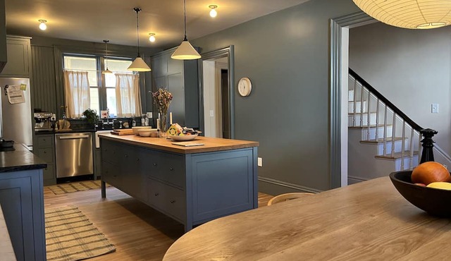 Stylish 3BR Harvard Square home