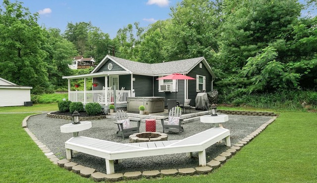 Romantic Couples Cottage