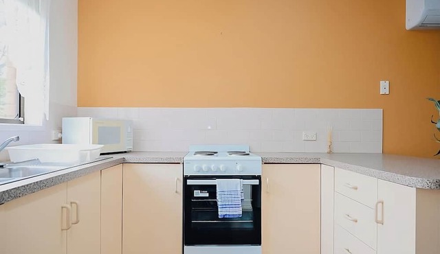 Near Murray River A Lovely Holiday Unit in Moama