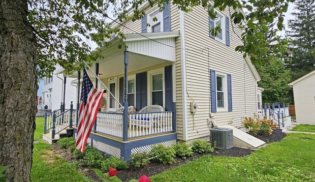 Sunnyside Guest House*NEW*Central Air!7mi to Opera