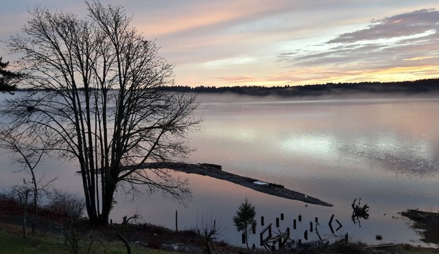 Quaint Apartment Offering Panoramic Water Views