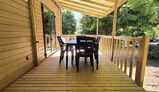 Flower Camping du Lac de Saint Point Lamartine - Saône et Loire - Southern Burgundy * - Premium mobile home 33m² - 2 bedrooms - covered terrace for 4 people