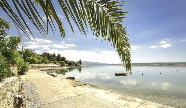 Stunning private villa for 10 people with A/C, private pool, WIFI, TV, terrace and parking