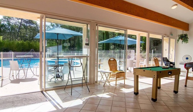 Cosy apartment for 6 guests with pool, WIFI, TV, terrace and parking