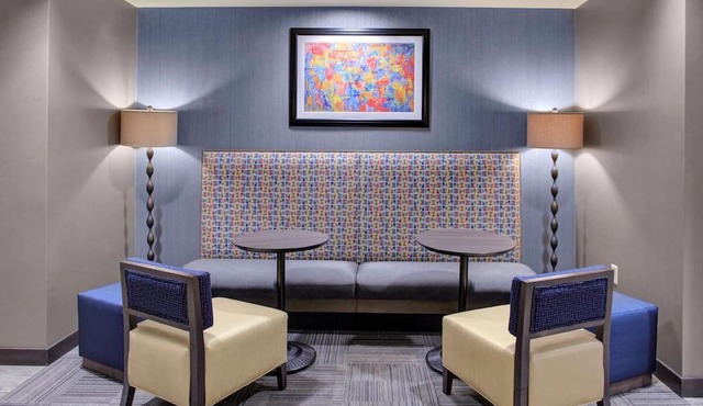 Modern Comforts | Free Breakfast & WiFi | Columbus Scenic Stay | Near Scotio Dow