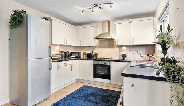 Beautiful 4-Bed in Bristol - Parking - Garden