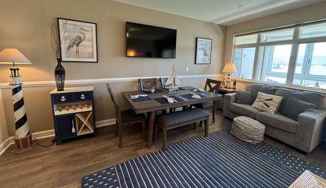 212 Cozy 2-bedroom apartment with WiFi, fitness room in lovely Huddleston