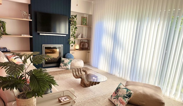 Entire House - A tropical haven in the suburbs