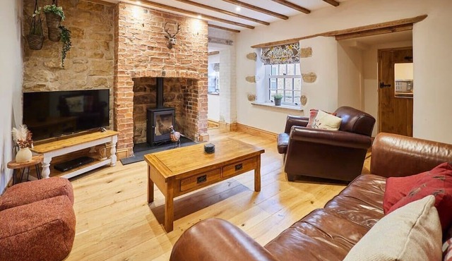 Host & Stay | Badger Cottage