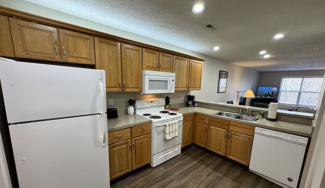 Dublin Favorite! Wooded, Quiet, Spacious!