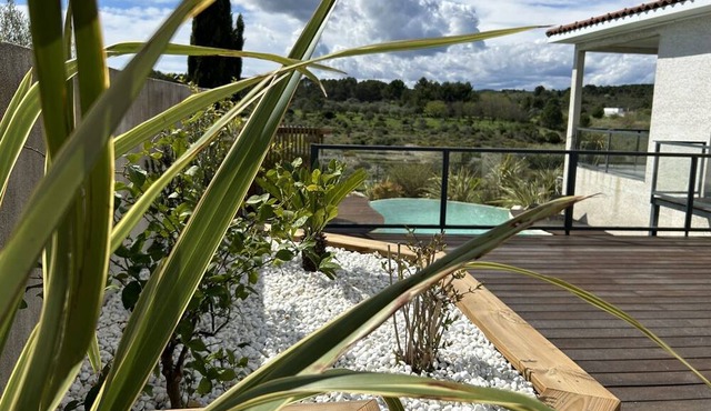 Villa Contemporaine Avec vue sur la Garrigue, Piscine Chauffée et Jacuzzi
