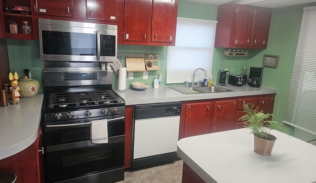 Lake Rayburn, gated home 1 mile from boat launch and the most popular Texas lake