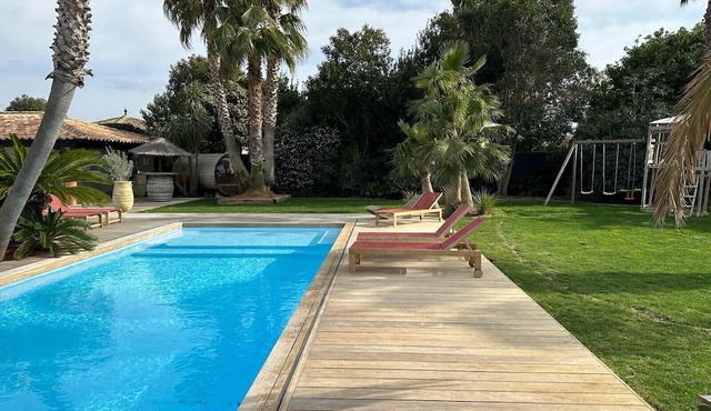 Lovely family home with pool