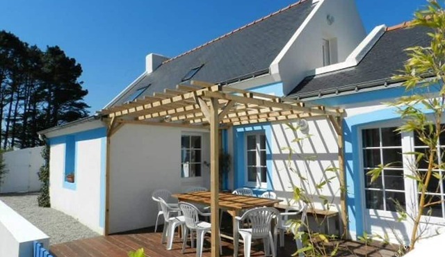 Grande Maison Confortable à Locmaria Dans la Campagne Belliloise et Proche mer