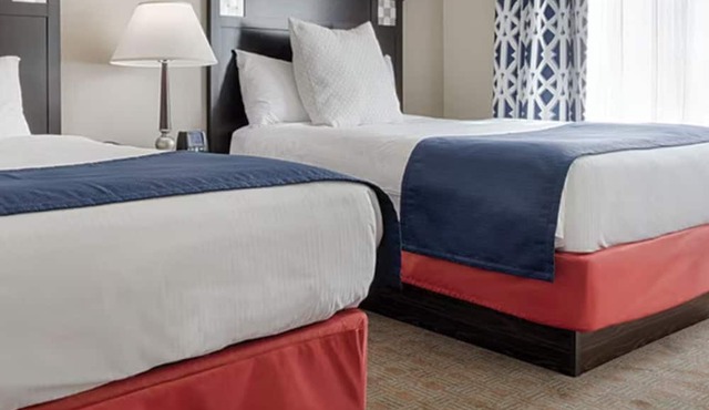 Two-bedroom "apartment" that sleeps 8. National Harbor/DC! Lots to do and see!