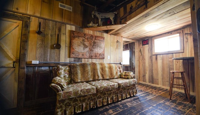 Goat Pen Hostel - the Cove