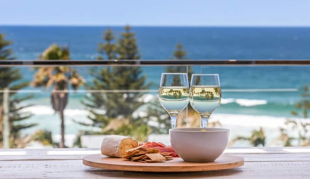 Sweeping Panoramic Views - Brand New Beach House