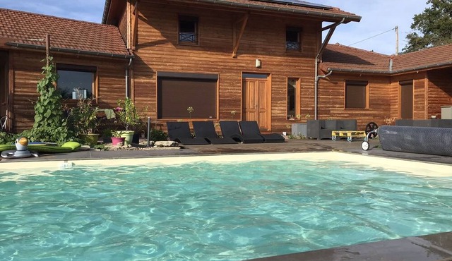 Magnifique Maison en Bois Avec Piscine en Drôme