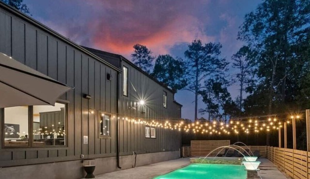 Beaver Lake Luxury Cabin | Private Pool & Hot Tub