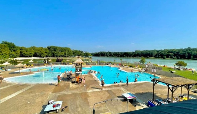 Charmant Gîte de Campagne Isolé Avec Piscine