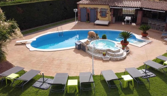 Homerez - Villa for 10 ppl. with swimming-pool, sauna and jacuzzi at Peralada