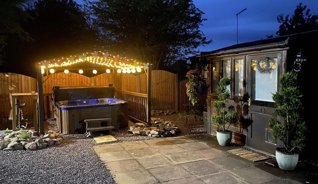 Little Orchard Stables is a Hot Tub getaway in beautiful Shropshire countryside