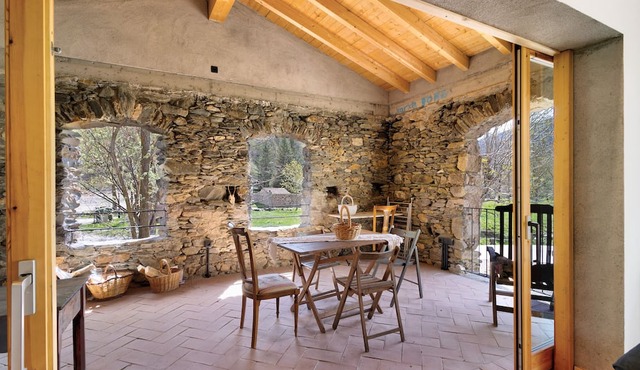 Holiday Home 'El Molí De Can Culí' with Mountain View, Private Terrace and Wi-Fi